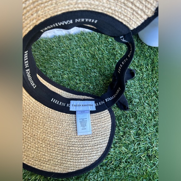 HELEN KAMINSKI
Mai
$225.00 NEW COLOUR
Natural/Midnight - Picture 10 of 16